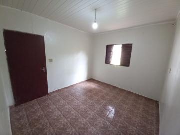 Alugar Casa / Padrão em Ribeirão Preto R$ 1.000,00 - Foto 1