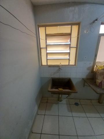 Alugar Apartamento / Padrão em Ribeirão Preto R$ 700,00 - Foto 6