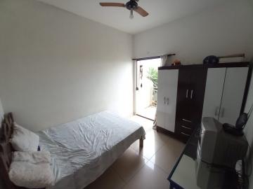 Alugar Casas / Padrão em Ribeirão Preto R$ 1.400,00 - Foto 4