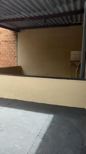 Alugar Casa / Padrão em Ribeirão Preto R$ 750,00 - Foto 4