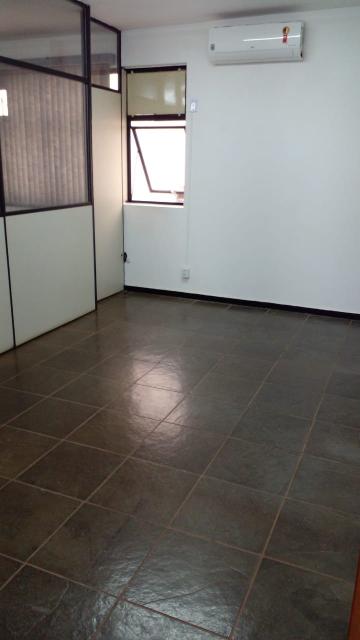 Alugar Comercial condomínio / Sala comercial em Ribeirão Preto R$ 700,00 - Foto 8