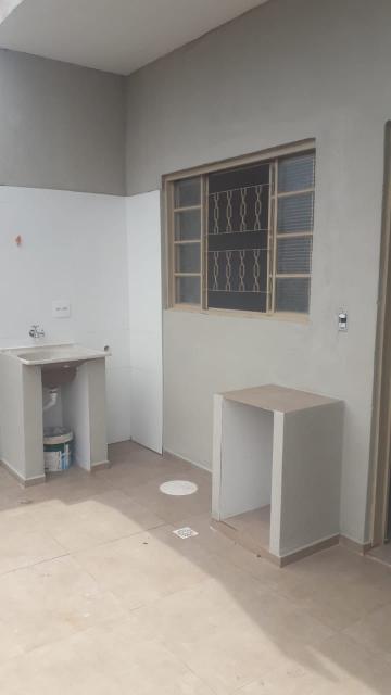 Comprar Casa / Padrão em Serrana R$ 220.000,00 - Foto 4