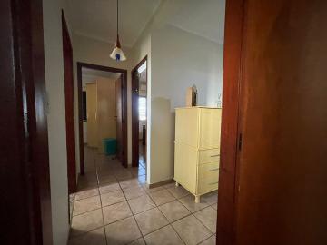 Alugar Casa / Padrão em Ribeirão Preto R$ 2.200,00 - Foto 3