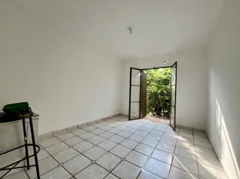 Alugar Casa / Padrão em Ribeirão Preto R$ 1.100,00 - Foto 11