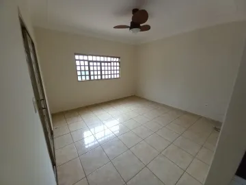 Alugar Casa / Padrão em Ribeirão Preto R$ 1.450,00 - Foto 1