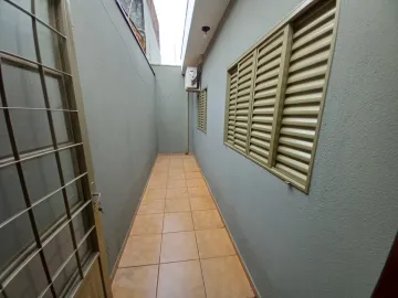 Alugar Casa / Padrão em Ribeirão Preto R$ 1.450,00 - Foto 17