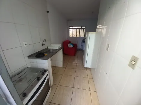 Alugar Casa / Padrão em Ribeirão Preto R$ 550,00 - Foto 5