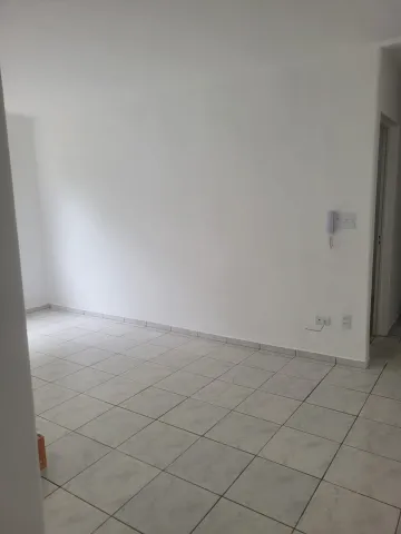 Alugar Apartamento / Padrão em Ribeirão Preto R$ 750,00 - Foto 2