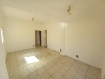 Alugar Casa / Padrão em Ribeirão Preto R$ 1.600,00 - Foto 2