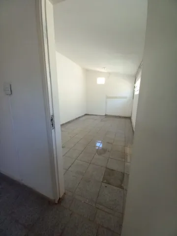 Alugar Casa / Padrão em Ribeirão Preto R$ 1.600,00 - Foto 18