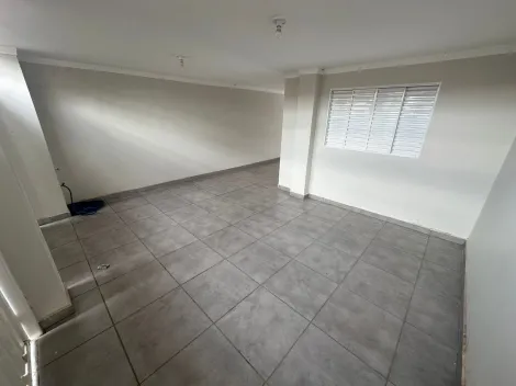 Casa / Padrão em Ribeirão Preto Alugar por R$1.700,00