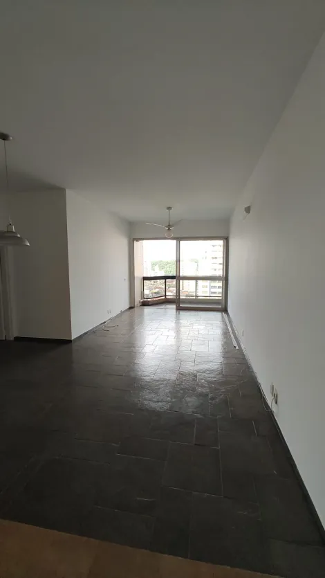 Apartamento / Padrão em Ribeirão Preto 