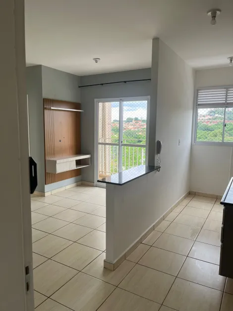 Alugar Apartamento / Padrão em Bonfim Paulista R$ 1.350,00 - Foto 3