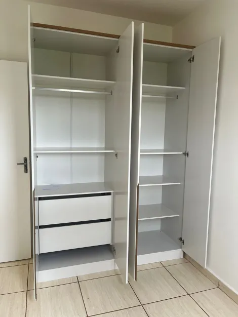 Alugar Apartamento / Padrão em Bonfim Paulista R$ 1.350,00 - Foto 14