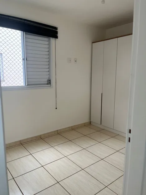 Alugar Apartamento / Padrão em Bonfim Paulista R$ 1.350,00 - Foto 12