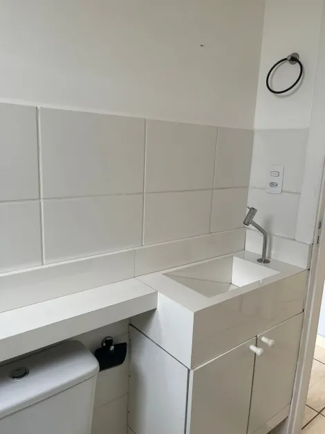 Alugar Apartamento / Padrão em Bonfim Paulista R$ 1.350,00 - Foto 23