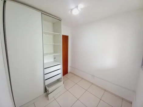 Alugar Apartamento / Padrão em Ribeirão Preto R$ 1.500,00 - Foto 2