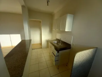 Alugar Apartamento / Padrão em Ribeirão Preto R$ 1.300,00 - Foto 4