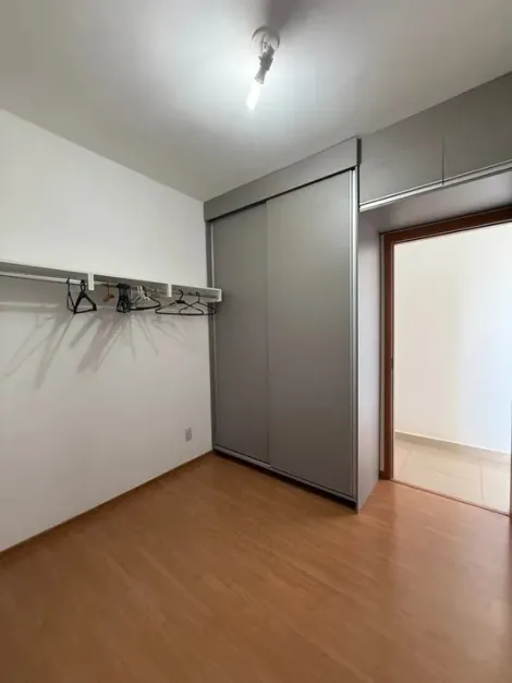 Alugar Apartamento / Padrão em Ribeirão Preto R$ 1.500,00 - Foto 5