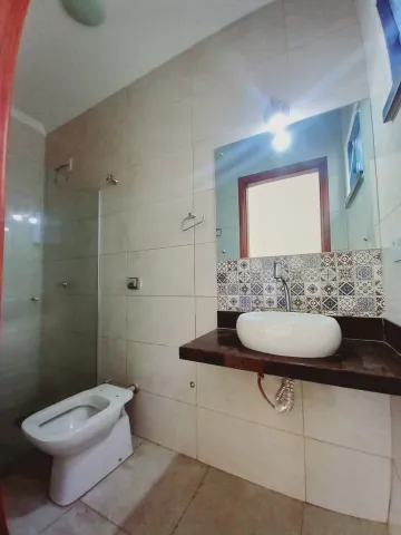 Alugar Casa / Padrão em Ribeirão Preto R$ 1.800,00 - Foto 6