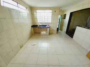 Alugar Casa / Padrão em Ribeirão Preto R$ 1.100,00 - Foto 4