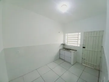 Alugar Casa / Padrão em Ribeirão Preto R$ 950,00 - Foto 5