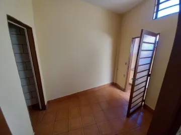 Alugar Casa / Padrão em Ribeirão Preto R$ 600,00 - Foto 6