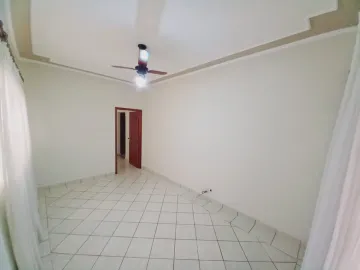 Alugar Casa / Padrão em Ribeirão Preto R$ 2.200,00 - Foto 2