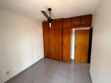 Alugar Casa / Padrão em Ribeirão Preto R$ 1.800,00 - Foto 14