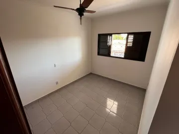 Alugar Casa / Padrão em Ribeirão Preto R$ 1.800,00 - Foto 15