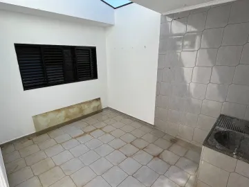 Alugar Casa / Padrão em Ribeirão Preto R$ 1.800,00 - Foto 8