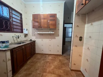 Alugar Casa / Padrão em Ribeirão Preto R$ 1.000,00 - Foto 11