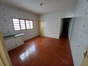 Alugar Casa / Padrão em Ribeirão Preto R$ 1.000,00 - Foto 3