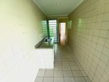 Alugar Casa / Padrão em Ribeirão Preto R$ 1.500,00 - Foto 2