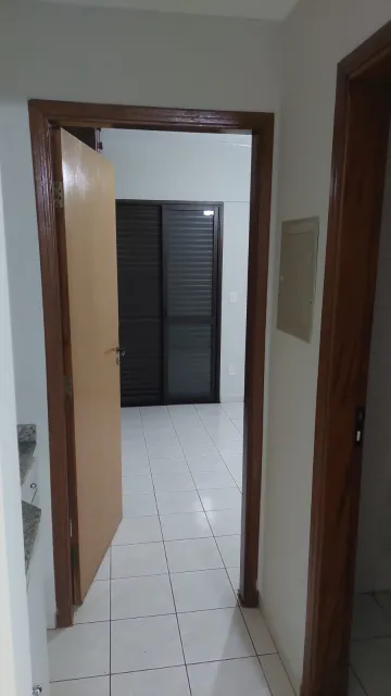 Alugar Apartamento / Padrão em Ribeirão Preto R$ 750,00 - Foto 3