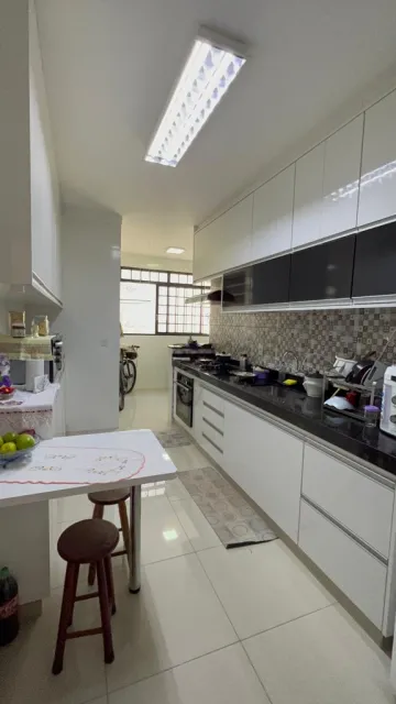 Apartamento / Padrão em Ribeirão Preto , Comprar por R$390.000,00