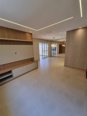 Casa condomínio / Padrão em Cravinhos , Comprar por R$1.200.000,00
