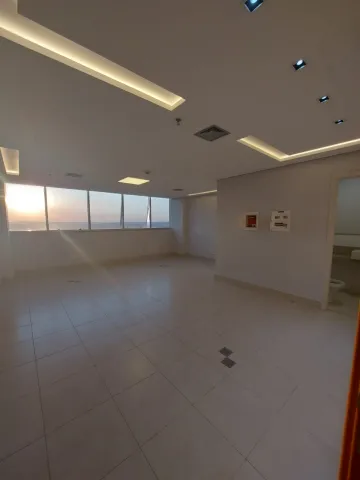 Comercial condomínio / Sala comercial em Ribeirão Preto Alugar por R$2.860,00