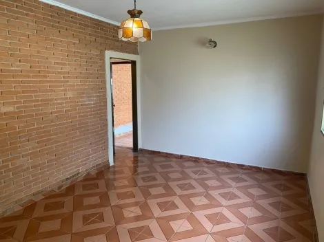 Alugar Casa / Padrão em Ribeirão Preto R$ 1.700,00 - Foto 2