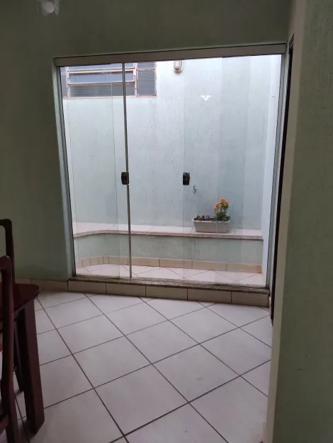 Alugar Casa / Padrão em Ribeirão Preto R$ 2.500,00 - Foto 4