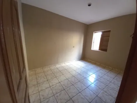 Alugar Casa / Padrão em Ribeirão Preto R$ 650,00 - Foto 3