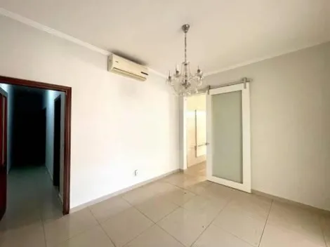Alugar Casa / Padrão em Ribeirão Preto R$ 2.800,00 - Foto 2