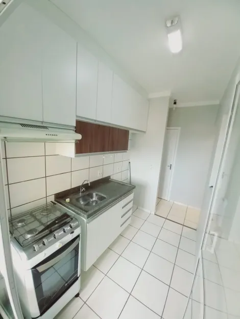 Alugar Apartamentos / Padrão em Ribeirão Preto R$ 1.700,00 - Foto 2