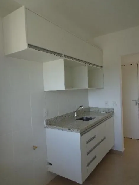 Alugar Apartamentos / Padrão em Ribeirão Preto R$ 1.600,00 - Foto 3