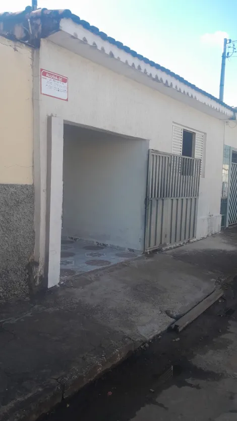 Comprar Casa / Padrão em São Sebastião do Paraíso R$ 200.000,00 - Foto 2