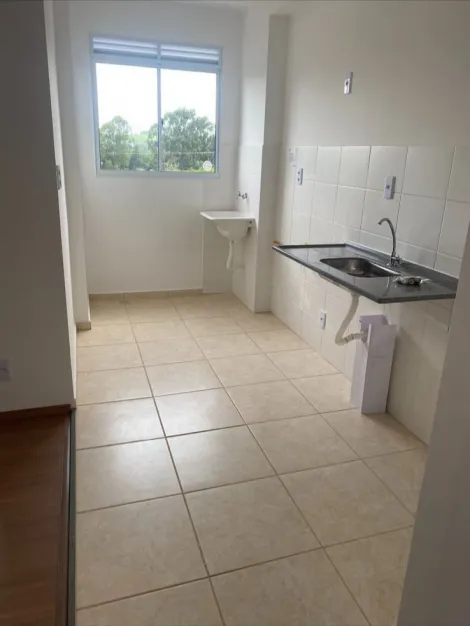 Apartamento / Padrão em Ribeirão Preto Alugar por R$830,00