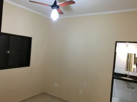 Alugar Casa / Padrão em Ribeirão Preto R$ 1.650,00 - Foto 9