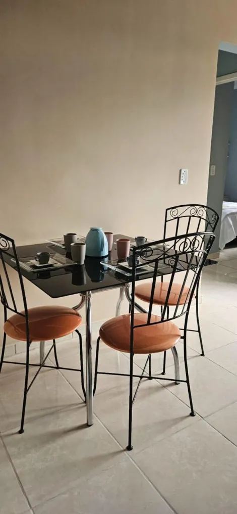 Alugar Apartamento / Padrão em Ribeirão Preto R$ 2.000,00 - Foto 2