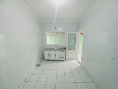 Alugar Casa / Padrão em Ribeirão Preto R$ 1.650,00 - Foto 4