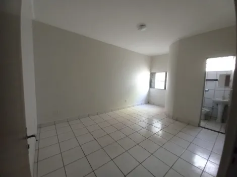 Alugar Casa / Padrão em Ribeirão Preto R$ 2.300,00 - Foto 4